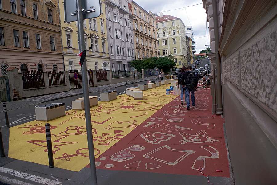 Při realizaci